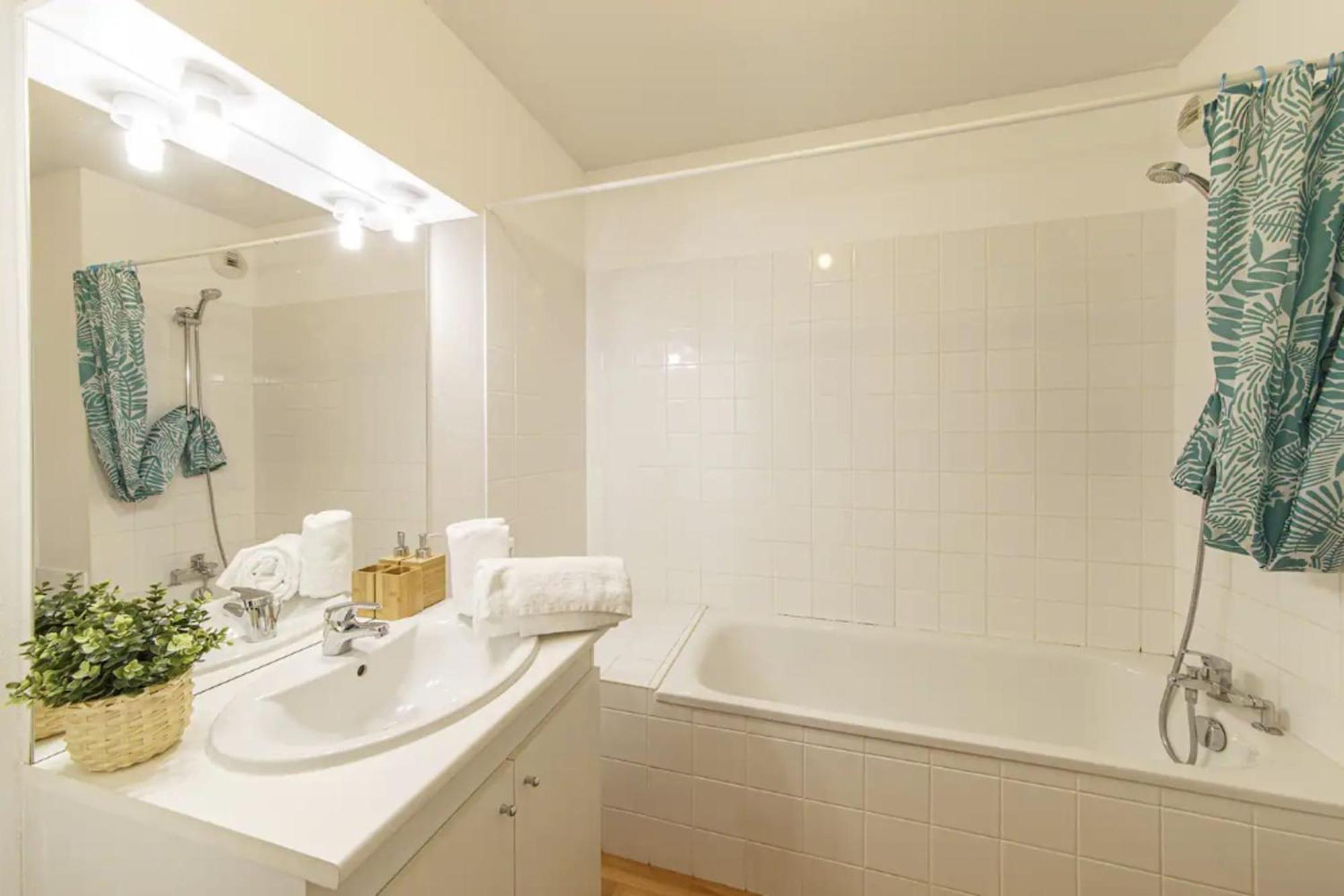 Studio en residence proche gare de Laval Laval  Extérieur photo